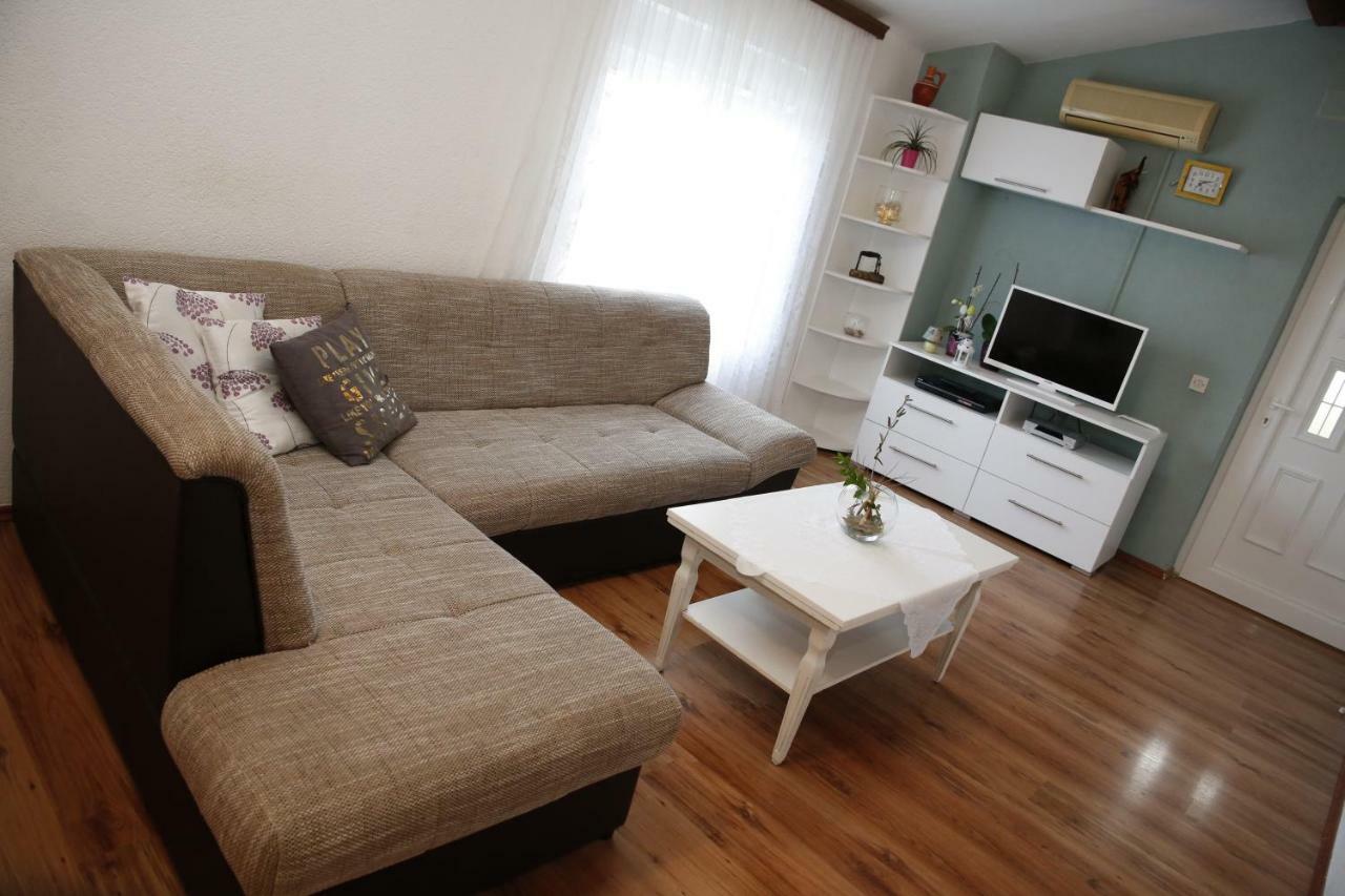 Apartment Leonora 沃迪切 外观 照片